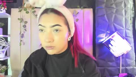 Mia online show from 01/16/26, 02:32