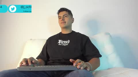 _juanes__ online show from 12/17/24, 09:16