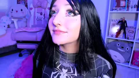 Snapshot of _julyana_ chatting on 02/13/25, 04:39 JULIANA online show from 02/13/25, 04:39