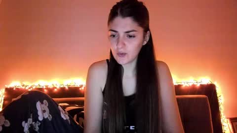 _just_a_simple_girl online show from 12/21/24, 12:06