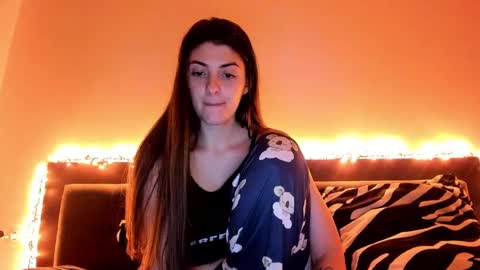 _just_a_simple_girl online show from 12/22/24, 05:10