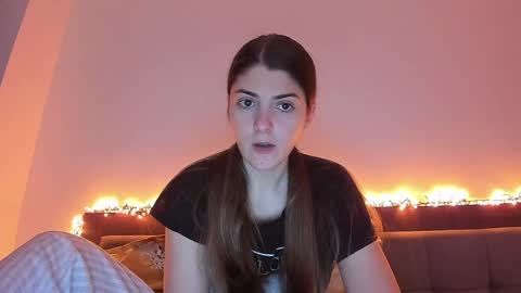 _just_a_simple_girl online show from 01/04/25, 10:05