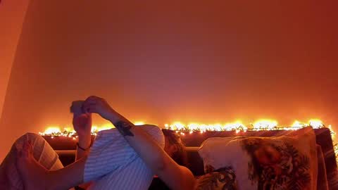 _just_a_simple_girl online show from 01/05/25, 06:56