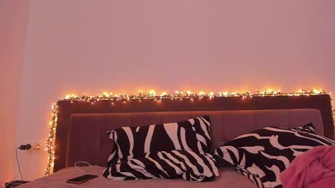 _just_a_simple_girl online show from 01/15/25, 01:20