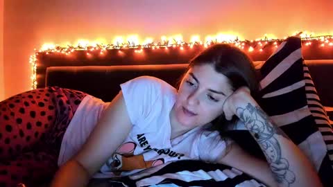 _just_a_simple_girl online show from 02/07/25, 07:27