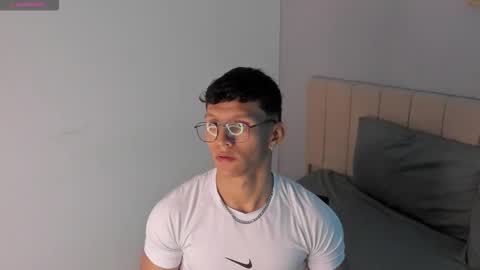 Snapshot of _justin_andrew1 chatting on 02/05/26, 04:28 justin online show from 02/05/26, 04:28