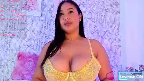 Snapshot of _karenestrada_ chatting on 07/14/26, 10:21 Karen online show from 07/14/26, 10:21