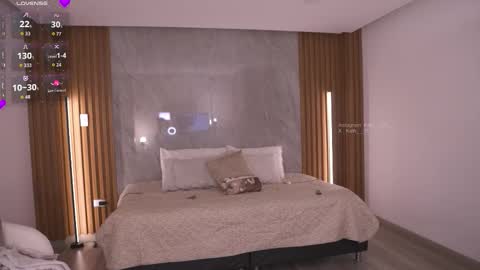    ---  online show from 12/04/25, 01:15