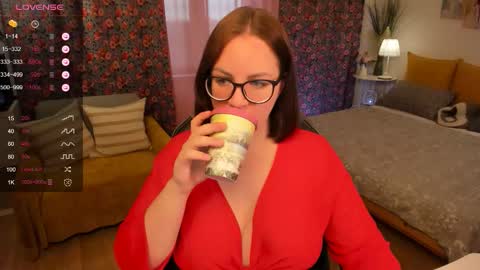 Kate online show from 09/17/25, 05:42