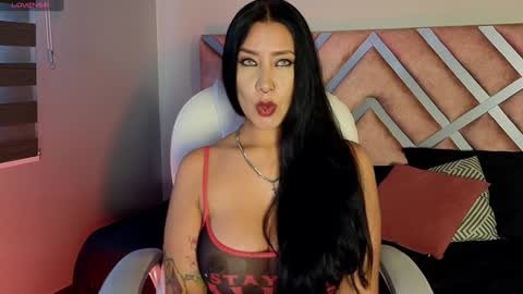 kelly online show from 02/08/25, 03:21