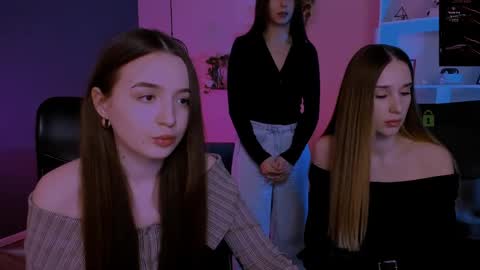 _kellykitten_ online show from 03/27/26, 10:04