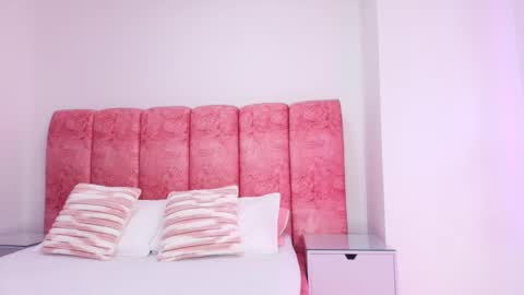 Kendall online show from 11/21/25, 12:04