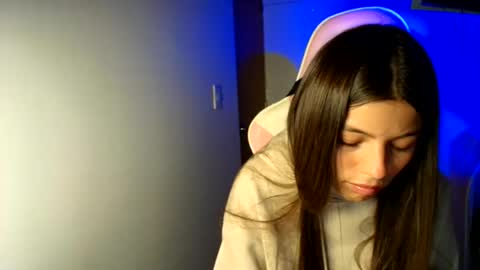 khloe sweet online show from 06/03/26, 11:21