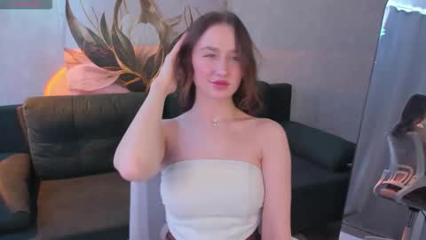 Kiki online show from 02/05/26, 03:55
