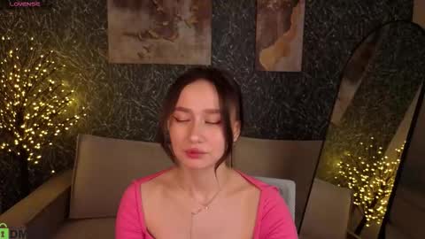 Kiki online show from 02/14/26, 01:35