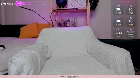 Kiara 0100 - 0700 UTC almost every day online show from 11/03/25, 10:49