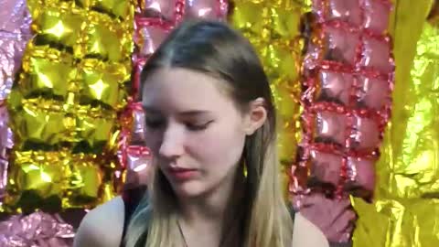 _kikiclark_ online show from 03/15/26, 08:15