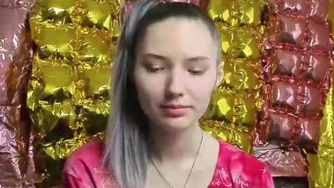 _kikiclark_ online show from 04/17/26, 01:47