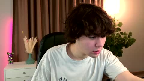 killua online show from 04/28/26, 05:56