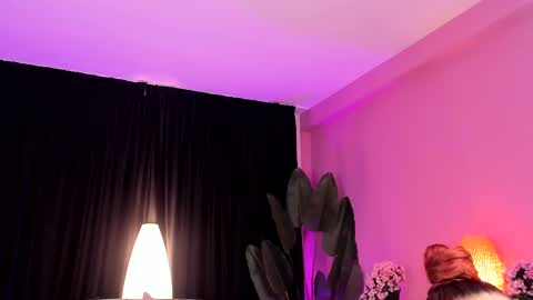 Kim online show from 11/24/25, 04:07