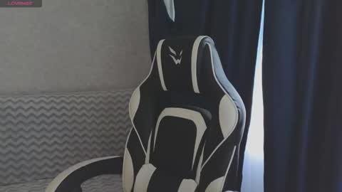 Snapshot of _kirieshka chatting on 09/23/25, 07:44 Molly Emily online show from 09/23/25, 07:44