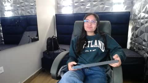 Jalina online show from 11/25/25, 11:54