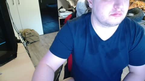 Snapshot of _kitsu_ chatting on 06/14/26, 06:04 _kitsu_ online show from 06/14/26, 06:04
