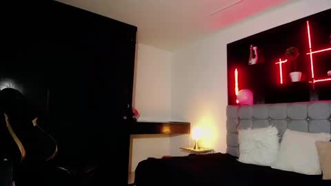 _kitten_1 online show from 02/20/25, 05:33