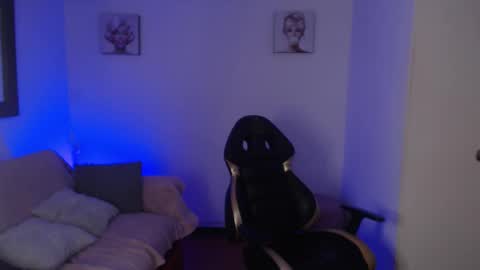 _kitten_1 online show from 12/22/25, 02:08