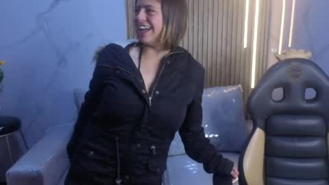 _kitten_1 online show from 05/27/26, 05:37