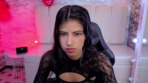 Hi Stream 300pm to 900pm online show from 02/18/26, 01:18