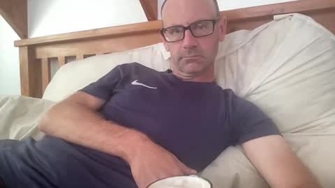 Kiwi online show from 03/15/26, 08:48