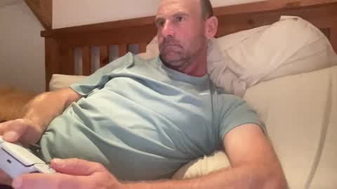 Kiwi online show from 03/25/26, 07:58