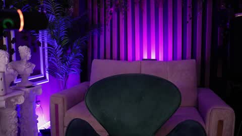  online show from 10/06/25, 08:28