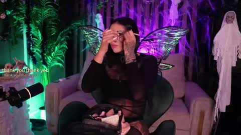   online show from 10/23/25, 02:00