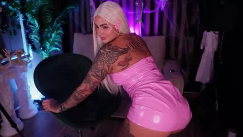   online show from 10/31/25, 05:08