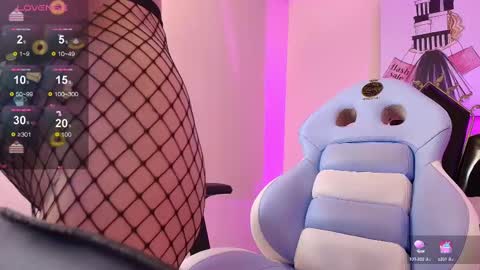 Snapshot of _kur0mi_ chatting on 02/08/25, 05:08 _kur0mi_ online show from 02/08/25, 05:08