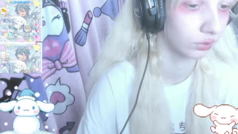  kuro  online show from 12/25/24, 07:02