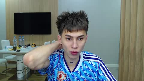 Snapshot of _kurt chatting on 12/02/24, 05:48 Kurt online show from 12/02/24, 05:48