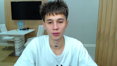 Snapshot of _kurt chatting on 12/11/24, 03:02 Kurt online show from 12/11/24, 03:02