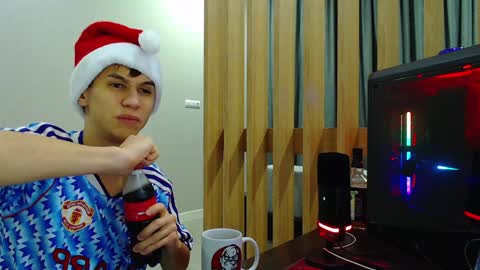 Snapshot of _kurt chatting on 12/29/24, 06:16 Kurt online show from 12/29/24, 06:16