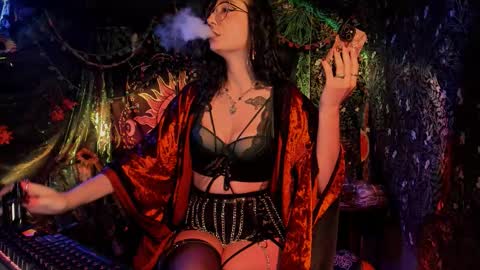 Lady Luna online show from 11/15/25, 01:14