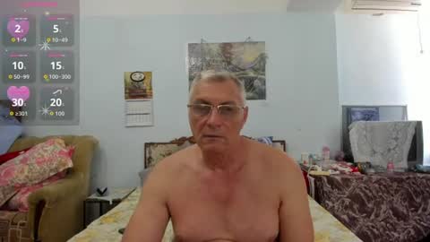Snapshot of _lady_red_ chatting on 06/10/26, 09:52 Lory online show from 06/10/26, 09:52