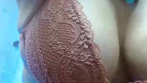 Snapshot of _laflaka2024 chatting on 11/11/25, 05:18 SANDRA online show from 11/11/25, 05:18