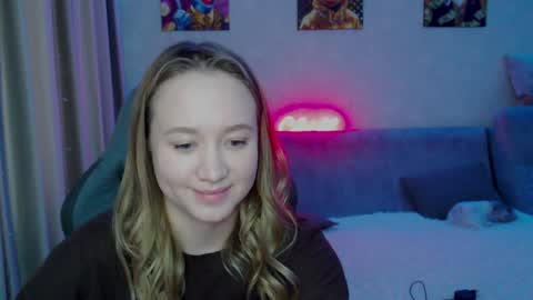 _lalune_ online show from 01/11/25, 06:56