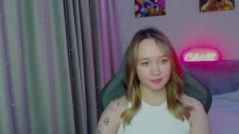 _lalune_ online show from 01/13/25, 05:23