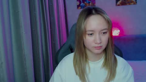 _lalune_ online show from 01/18/25, 07:37