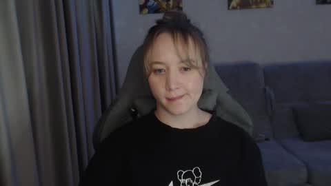 _lalune_ online show from 03/10/25, 04:03