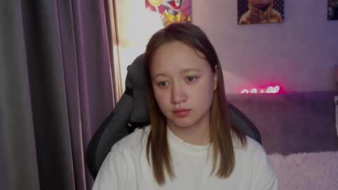 _lalune_ online show from 09/16/25, 08:04