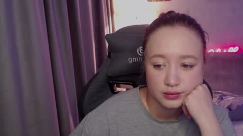 _lalune_ online show from 09/27/25, 05:07